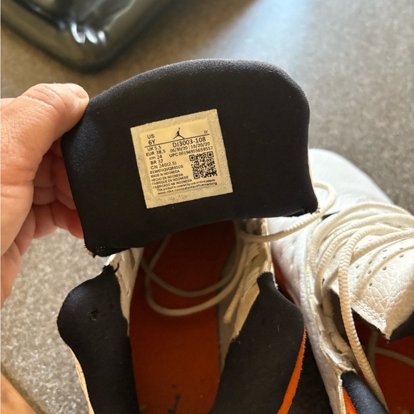 Jordan Kids White and Orange Sneakers - Picture 6 of 7